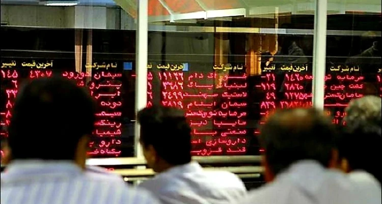 حرب من نوع آخر.. مجهولون يخترقون منظومة العمل الإلكترونية في بورصة طهران
