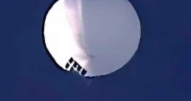 الجيش الأمريكي يتتبع بالونا غامضا جديدا فوق الأراضي الأمريكية