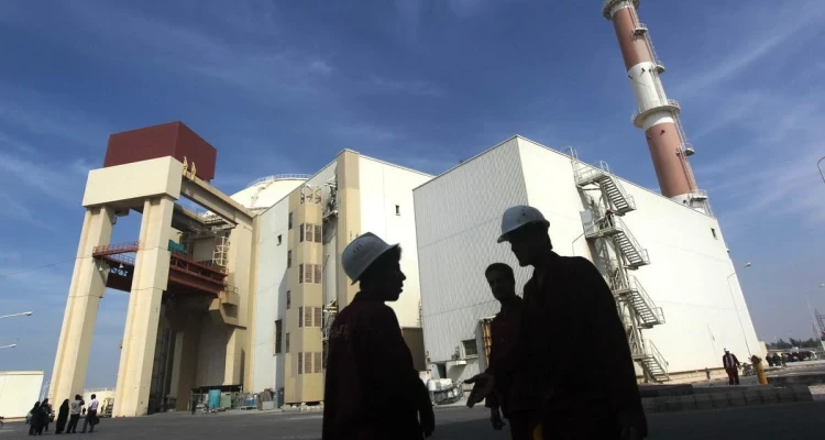 تحرك لطهران يثير قلق واشنطن وفرنسا تصفه بـ"خطير"