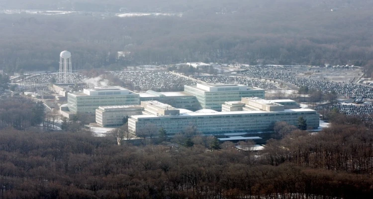 استنفار في محيط الـ CIA وفرض حظر طيران فوقه.. ومصادر إعلامية توضح