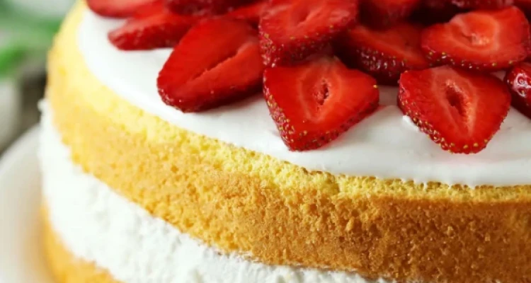 طريقة عمل تورتة سهلة وسريعة وغير مكلفة بــ3 طرق مختلفة