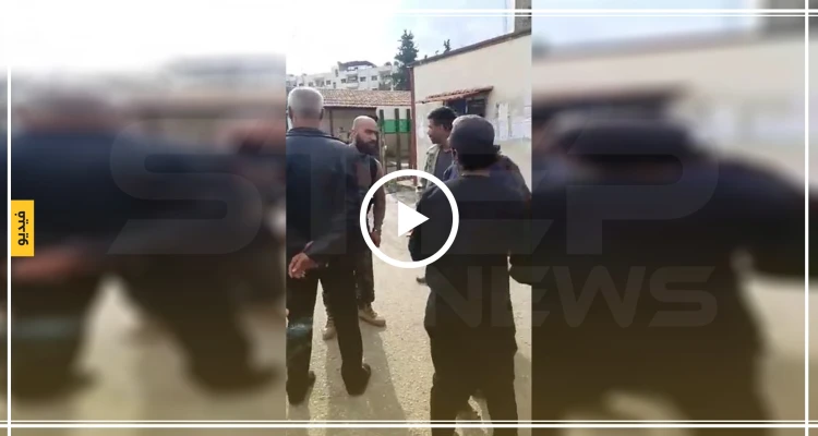 شاهد بالفيديو|| أهالي جبلة غاضبين "معقول مافي سيارة إسعاف تنقل الشهيد من براد المشفى لبيت أهلو"!!