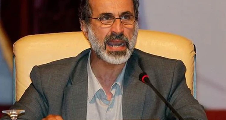 بالفيديو|| بعد فوز بشار الأسد.. معاذ الخطيب يوجه رسالة للشعب السوري ويؤكد على أمرٍ قاله قبل عشر سنوات