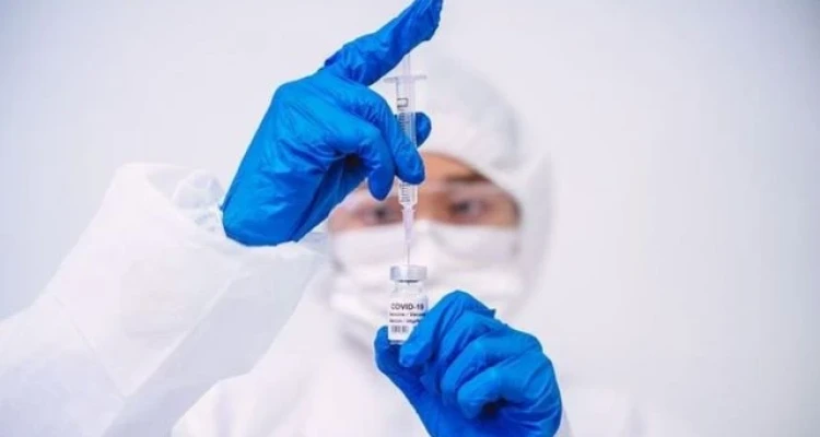 روسيا تُعلن تسجيل لقاح ثالث مضاد لفيروس كورونا