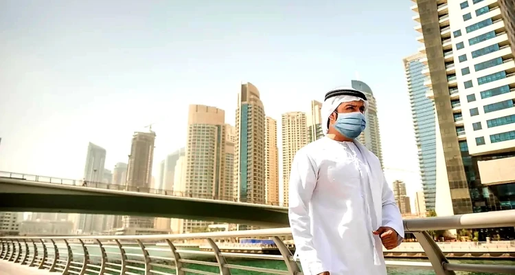 محمد بن زايد يعلن عودة الحياة إلى طبيعتها في الإمارات