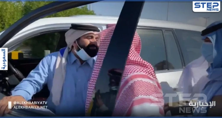 بالفيديو|| ردة فعل السعوديون في لقاء أول قطري يدخل السعودية بعد المصالحة الخليجية