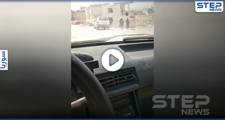 بالفيديو|| إطلاق رصاص عشوائي ومداهمات.. هيئة تحرير الشام تفرق مظاهرة نسائية في إدلب