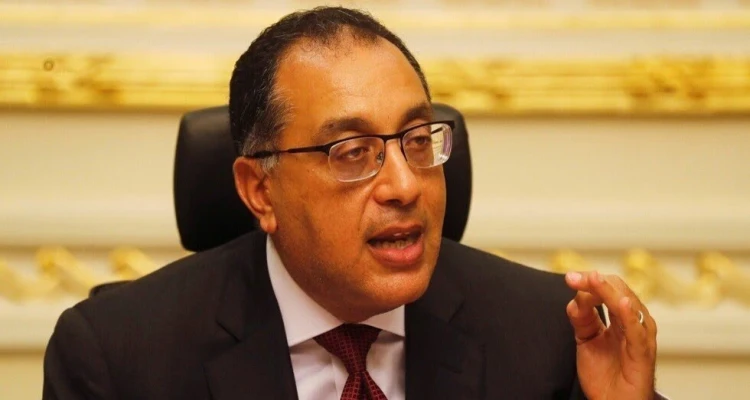 رئيس الوزراء المصري يؤكد بأنهم لن يتركوا المتسبب بحادثة القطارين بدون عقاب ويكشف عن التعويضات للضحايا