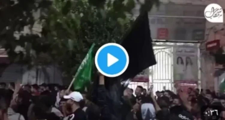 بالفيديو|| بث مباشر من صلاة الجمعة بالمسجد الأقصى في القدس.. وشبّان فلسطينيون يوزعون الحلوى