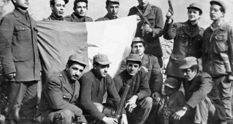 فرنسا تقرر فتح أرشيفها الخاص بـ حرب تحرير الجزائر قبل 15 عاماً من المهلة القانونية