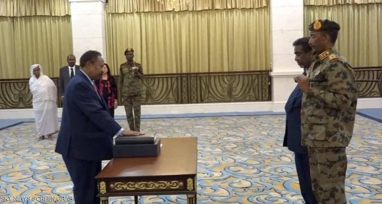اتفاق في السودان ينهي الأزمة.. حمدوك يعود للحكومة رغم الانقلاب ويضع شرطاً