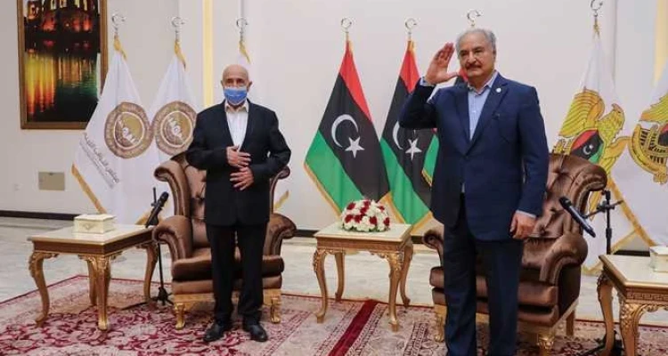 حفتر يعلّق مهامه العسكرية لـ 3 أشهر ورئيس البرلمان الليبي يتخذ إجراءً استعداداً للانتخابات