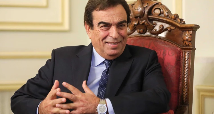 وزير الإعلام اللبناني جورج قرداحي يعتزم تقديم استقالته غداً الجمعة.. مصادر تكشف التفاصيل