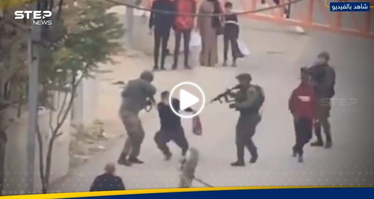 فيديو يشعل الجدل.. جندي إسرائيلي يطلق النار على فلسطيني "معاق" من مسافة صفر