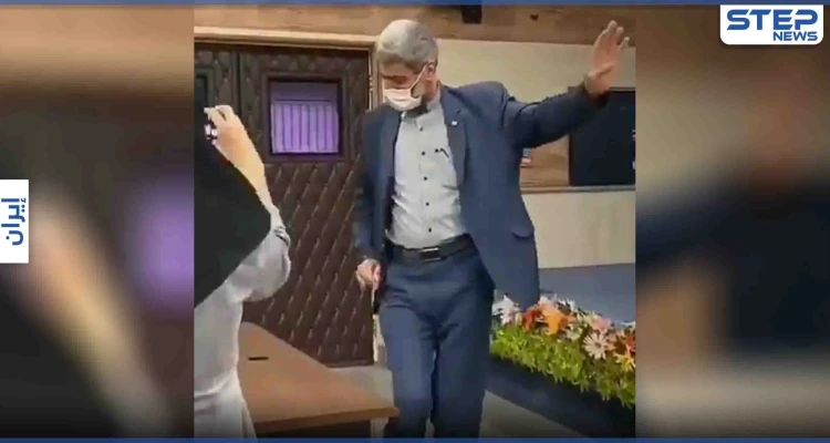 بالفيديو|| رقصة مسؤول إيراني وسط زميلاته تسبب إتخاذ إجراء حازم بحقه: أخبار