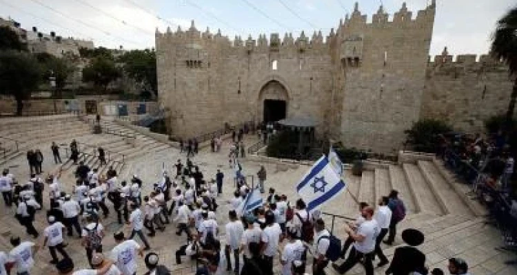 بالفيديو|| مستوطنون يرددون النشيد اليهودي في المسجد الأقصى بعد اقتحامه والجامعة العربية تحذّر من الأسوء