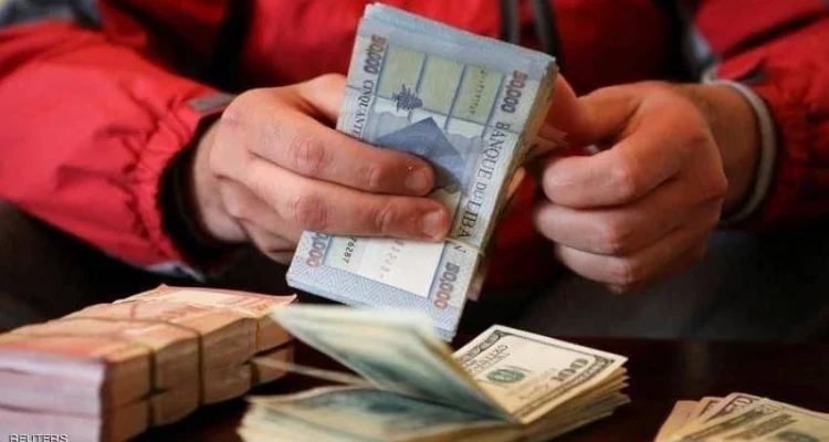 الدولار ينفجر في السوق السوداء ويسجل مستوى قياسياً جديداً فاق كل التوقعات