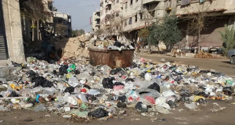 بعد إظهاره عودة الحياة .. تلال من القمامة تُغطّي الغوطة الشرقية !!