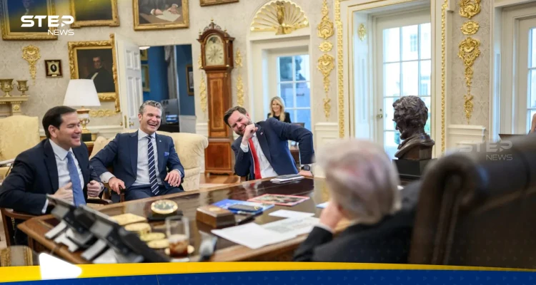 ساعة ذهبية على مكتب ترامب تثير الجدل.. ما قصتها؟