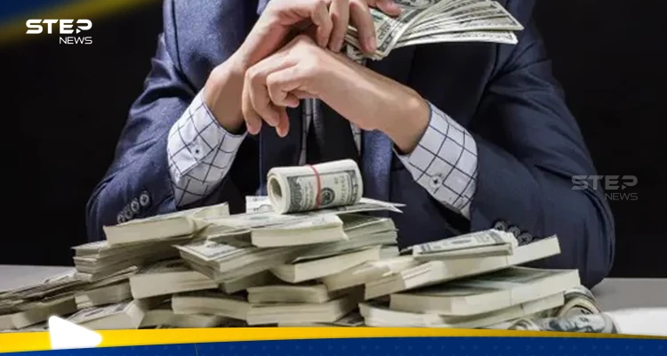 أغنى رجل بالعالم يكسب 56 مليار دولار