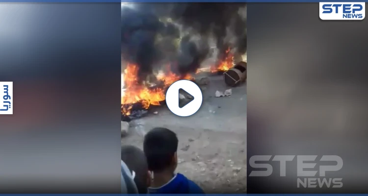 بالفيديو|| حرق إطارات ومظاهرات.. الأهالي غاضبون من تحرير الشام بسبب معبر الغزاوية