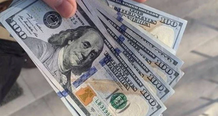 تجاوز انخفاضه 4 آلاف.. هبوط كبير ومفاجىء للدولار أمام الليرة اللبنانية في السوق السوداء
