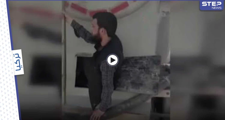 لحظة القبض على 6 لاجئين سوريين دخلوا تركيا بصندوق سيارة لخلط الإسمنت (فيديو)