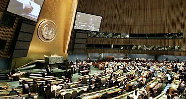 مجلس حقوق الإنسان في الأمم المتحدة ينهي تفويض محققيه الدوليين في جرائم الحرب باليمن