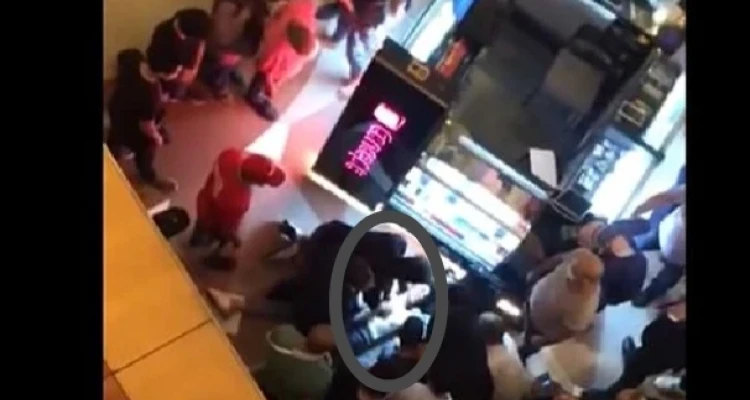 فيديو يوثق لحظة رمي فتاة مول سيتي ستارز نفسها من الطابق السادس