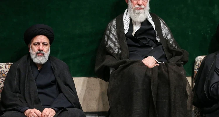 الرئيس الإيراني يخالف "خامنئي" بسبب اللقاحات الغربية ويصرّح للقاح "جونسون آند جونسون" الأمريكي