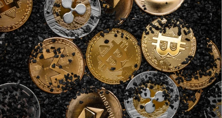 سوق العملات الرقمية يخسر 300 مليار دولار من قيمته في يوم واحد