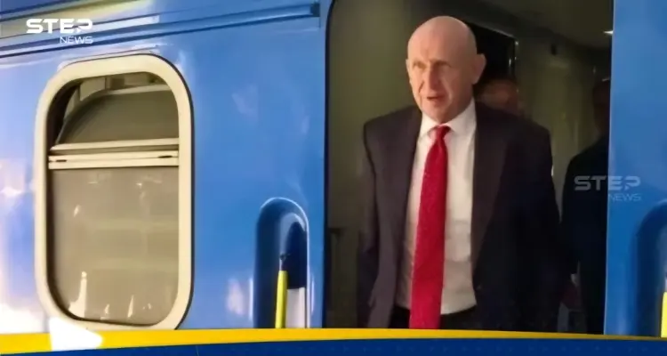 صورة متداولة لوزير الدفاع البريطاني