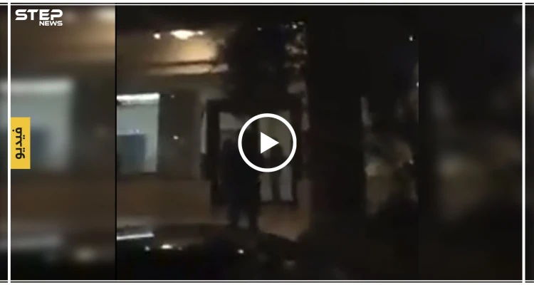 شاهد بالفيديو|| المرشح لرئاسة الحكومة اللبنانية يرشق المتظاهرين اللبنانيين بالبيض!