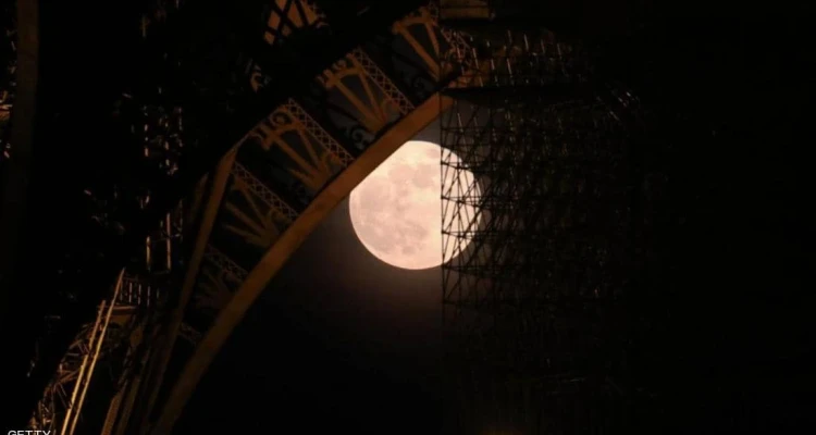 ظاهرة القمر العملاق ليلة 15 رمضان 2020.. هل له علاقة بكوارث طبيعية؟