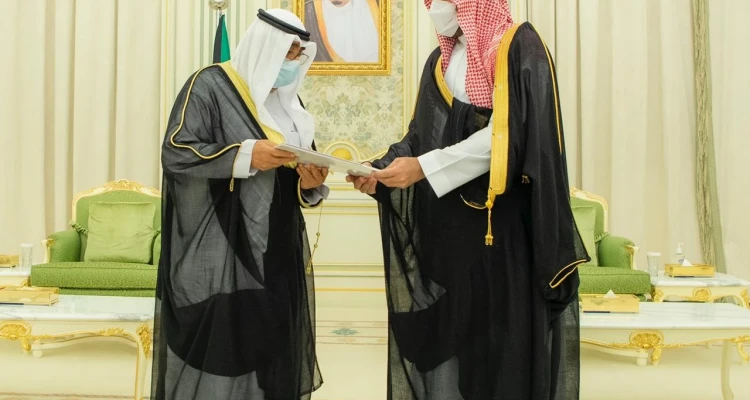 بالفيديو|| في أوّل زيارةٍ رسمية لولي العهد الكويتي.. محمد بن سلمان يتسلم رسالة خطية لخادم الحرمين من أمير الكويت