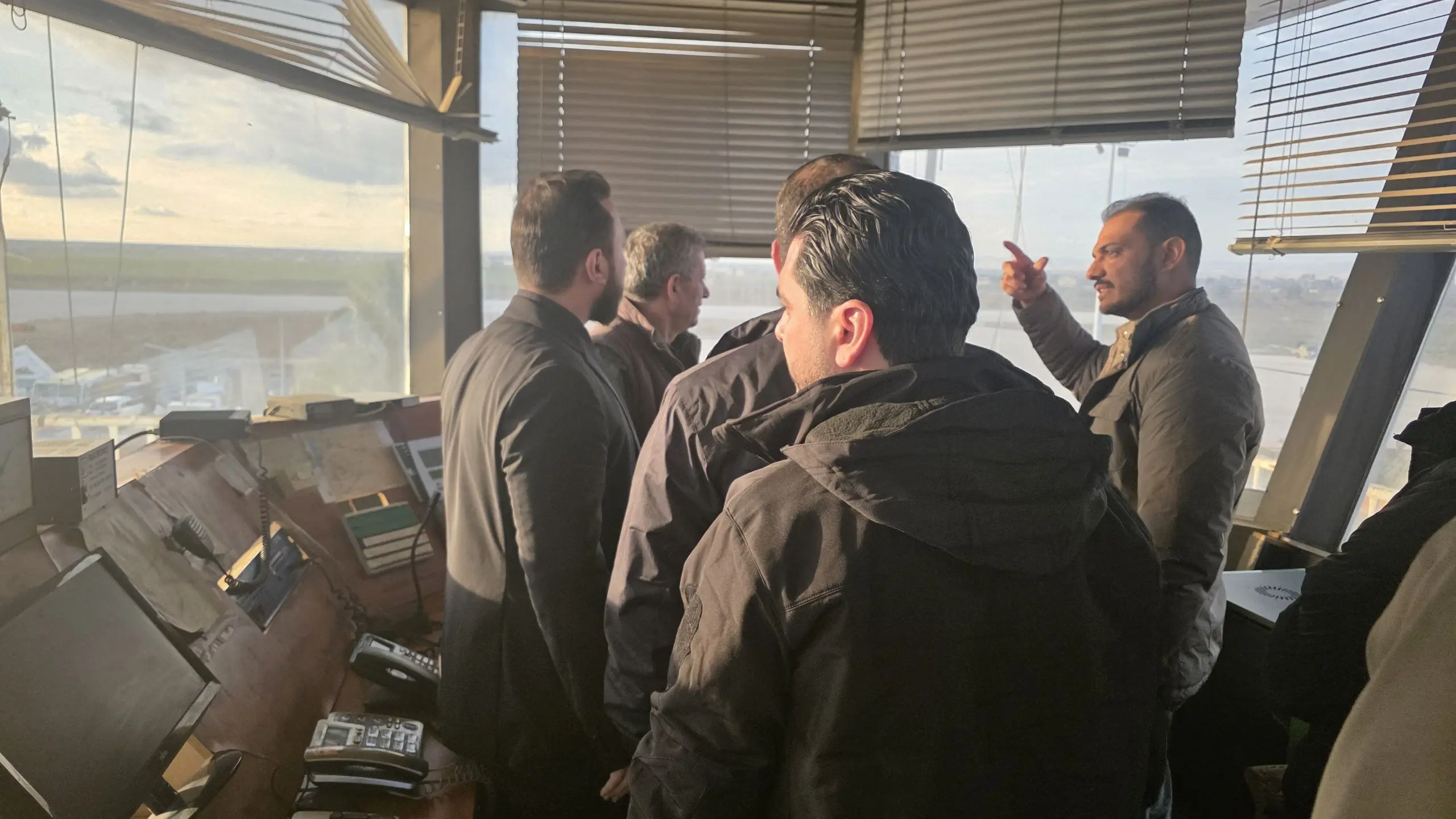 تسليم مطار القامشلي للحكومة السورية