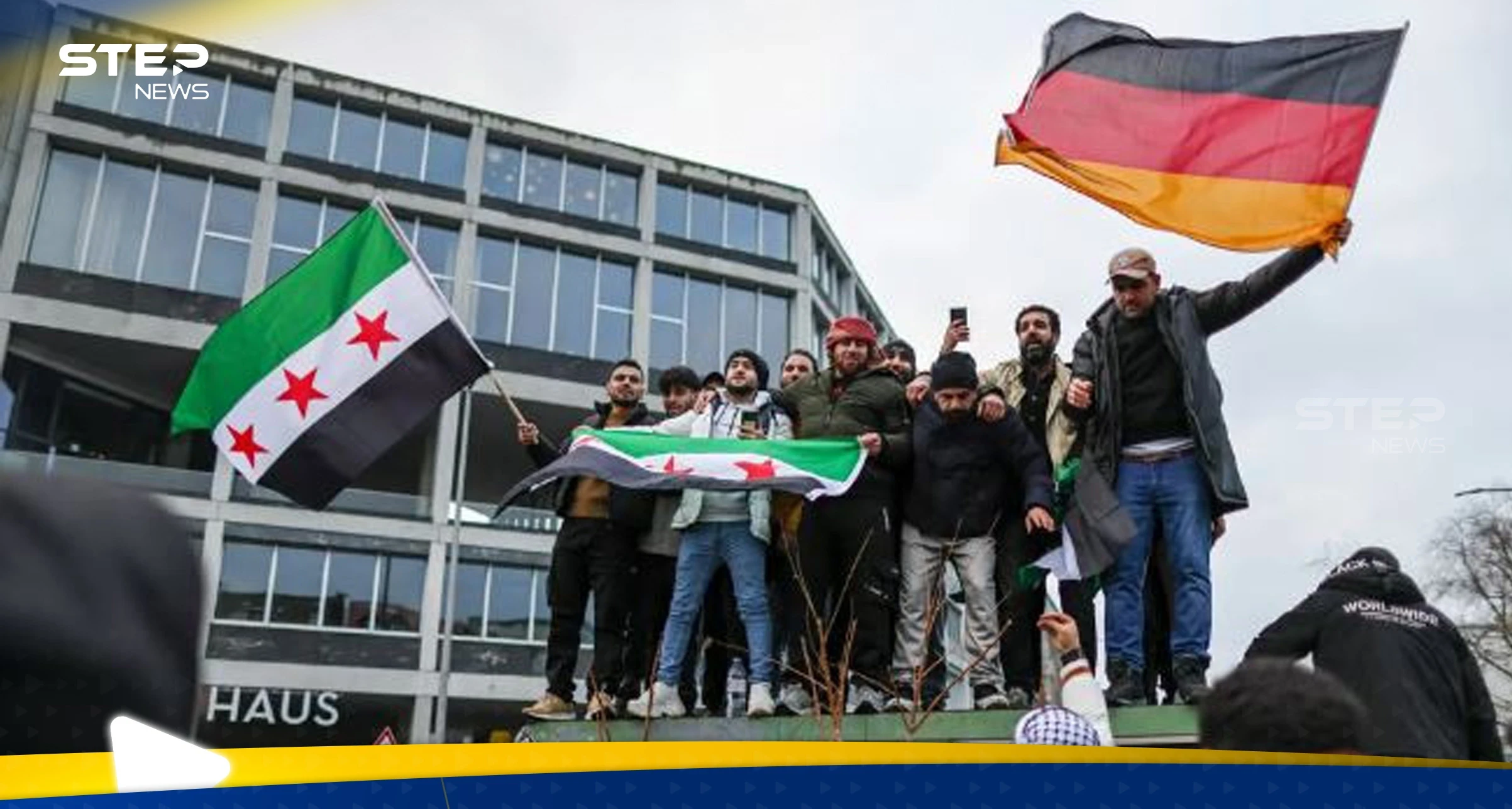 ميرتس يدعو الشرع لزيارة برلين لبحث ترحيل اللاجئين السوريين