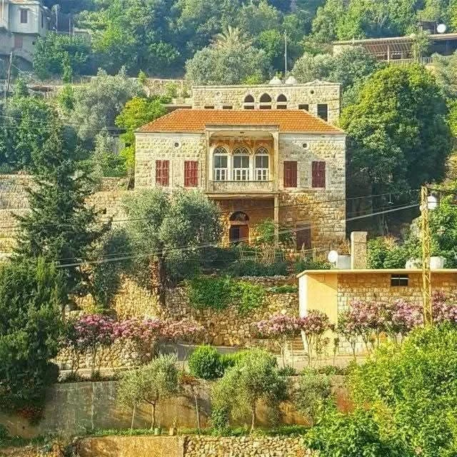 لبنان
