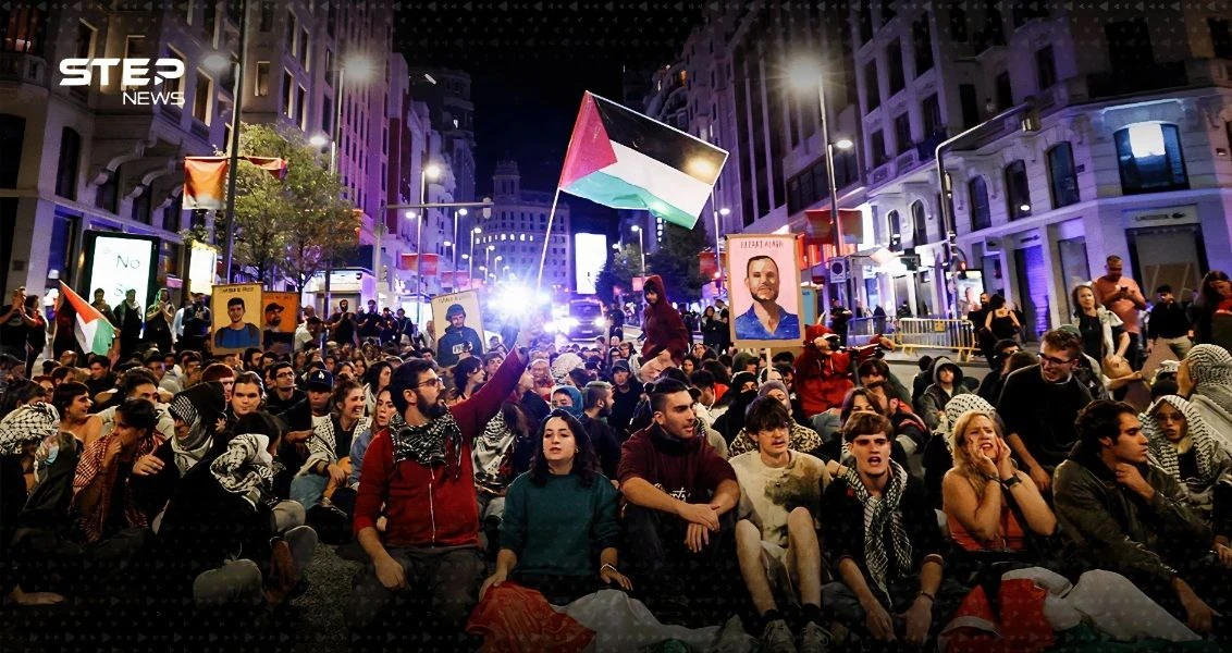 شاهد بالصور: اعتراض إسرائيلي لأسطول مؤيد للفلسطينيين يثير احتجاجات وطرد دبلوماسيين ودعوات للإضراب