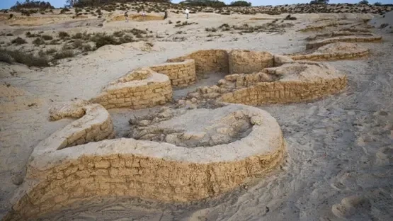 كشف أثري ضخم في سيناء.. قلعة فرعونية بزوايا “زجزاجية” تحير الباحثين كشف أثري ضخم في سيناء.. قلعة فرعونية بزوايا “زجزاجية” تحير الباحثين