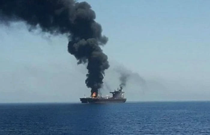 وزير الدفاع الإسرائيلي يكشف عن معلومات حول استهداف إيران لسفينة إسرائيلية في الخليج