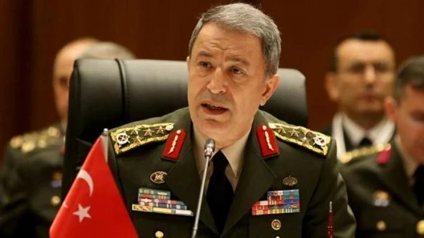 وزير الدفاع التركي ومسؤول بالرئاسة التركية يوجهون انتقادات للرئيس الأمريكي