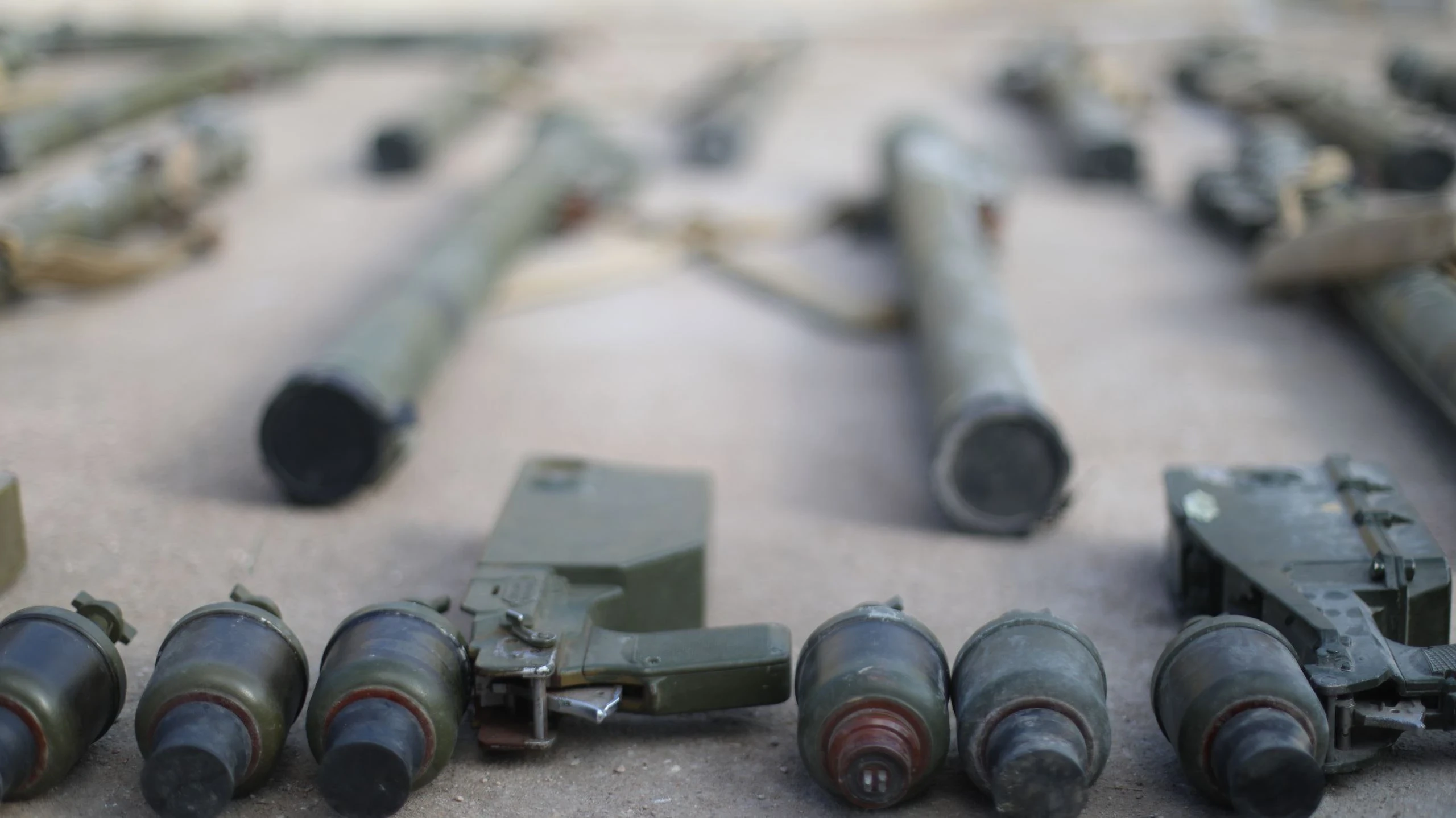 الداخلية السورية تعلن مصادرة صواريخ من نوع 