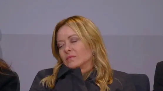 صورة لميلوني خلال حفل للأولمبياد تثير تفاعلا.. ماذا فعلت؟