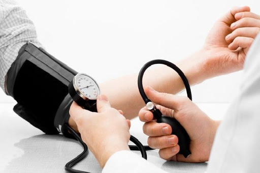دراسة تربط أدوية مرضى ضغط الدم بكورونا .. وتوضح الحقيقة