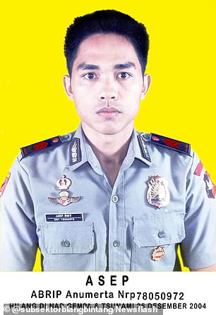 العثور على شرطي إندونيسي حياً