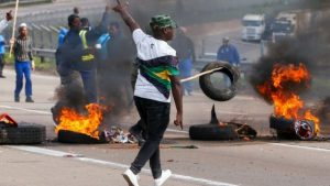 ارتفاع عدد قتلى أعمال النهب والعنف في جنوب أفريقيا