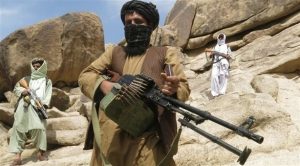 بالفيديو|| مقاتلو طالبان يسيطرون على قاعدة جوية ويوثقون لحظة استيلائهم على مروحيات عسكرية