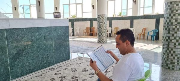 علي ديك يزور ولاية هاتاي التركية ويقرأ القرآن الكريم بأحد جوامعها ويحي عرساً هناك (فيديو وصور)