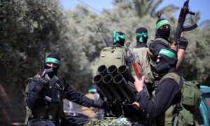 حماس تدعو إلى "مواجهة مفتوحة" والجامعة العربية تُحذر لبنان